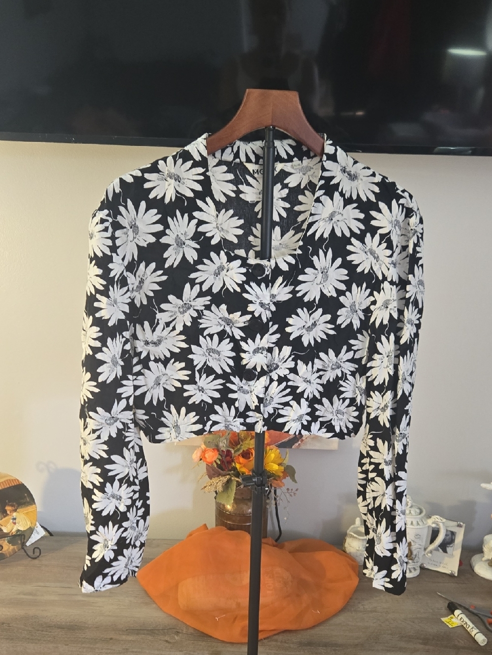 Mexx Black Floral Cropped Button-Up Blouse